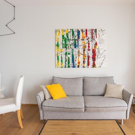 Suite 51 Appartamento Con Terrazzo A 50 Mt Dal Lago - Private Parking (Adults Only) 아로나 외부 사진