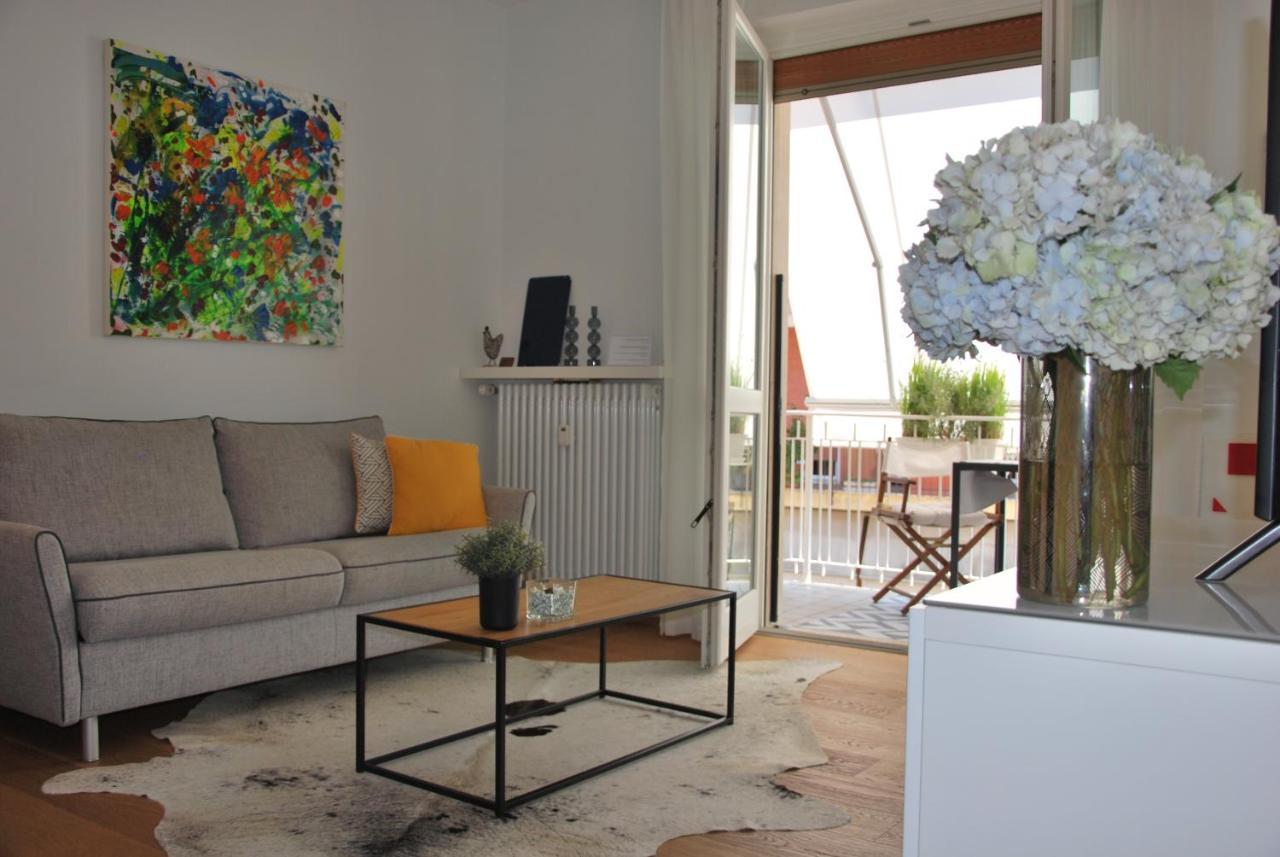 Suite 51 Appartamento Con Terrazzo A 50 Mt Dal Lago - Private Parking (Adults Only) 아로나 외부 사진
