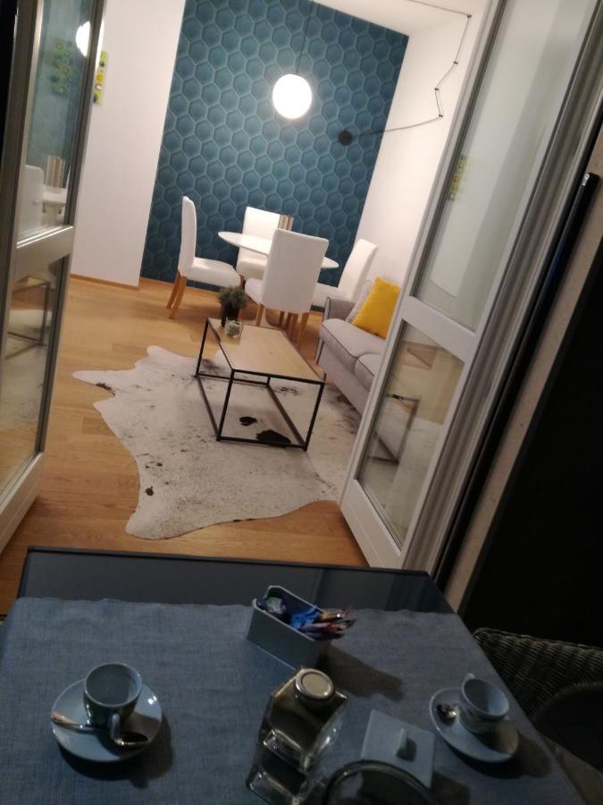 Suite 51 Appartamento Con Terrazzo A 50 Mt Dal Lago - Private Parking (Adults Only) 아로나 외부 사진