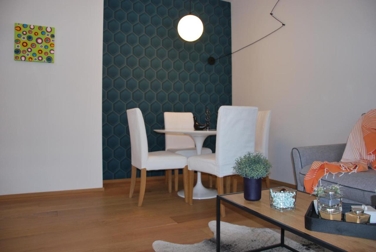 Suite 51 Appartamento Con Terrazzo A 50 Mt Dal Lago - Private Parking (Adults Only) 아로나 외부 사진