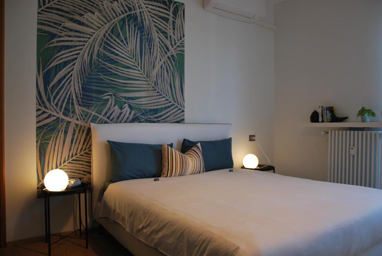 Suite 51 Appartamento Con Terrazzo A 50 Mt Dal Lago - Private Parking (Adults Only) 아로나 외부 사진