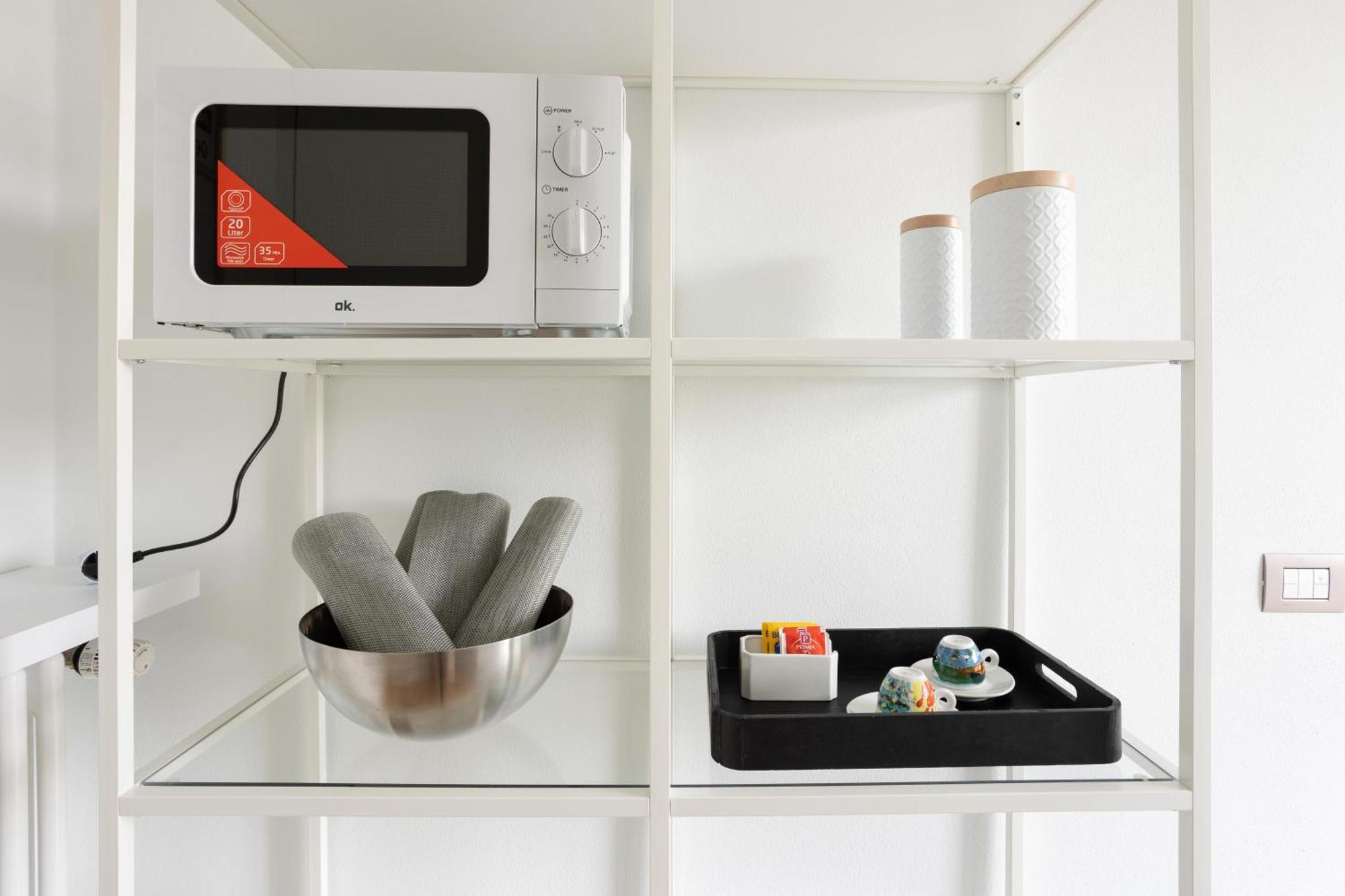 Suite 51 Appartamento Con Terrazzo A 50 Mt Dal Lago - Private Parking (Adults Only) 아로나 외부 사진