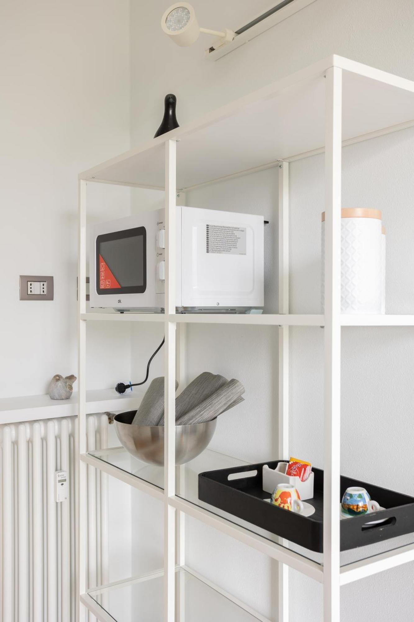 Suite 51 Appartamento Con Terrazzo A 50 Mt Dal Lago - Private Parking (Adults Only) 아로나 외부 사진