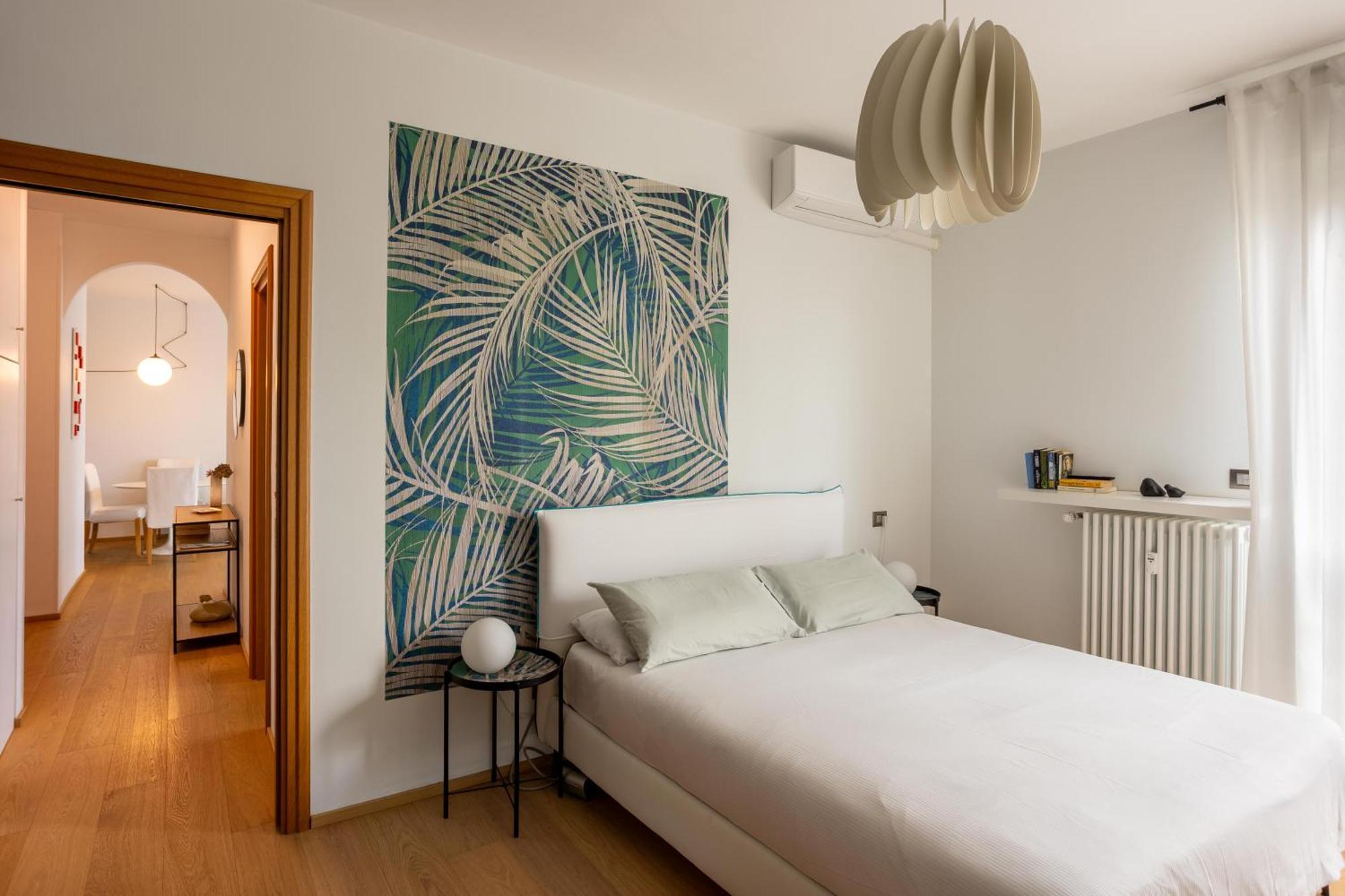 Suite 51 Appartamento Con Terrazzo A 50 Mt Dal Lago - Private Parking (Adults Only) 아로나 외부 사진