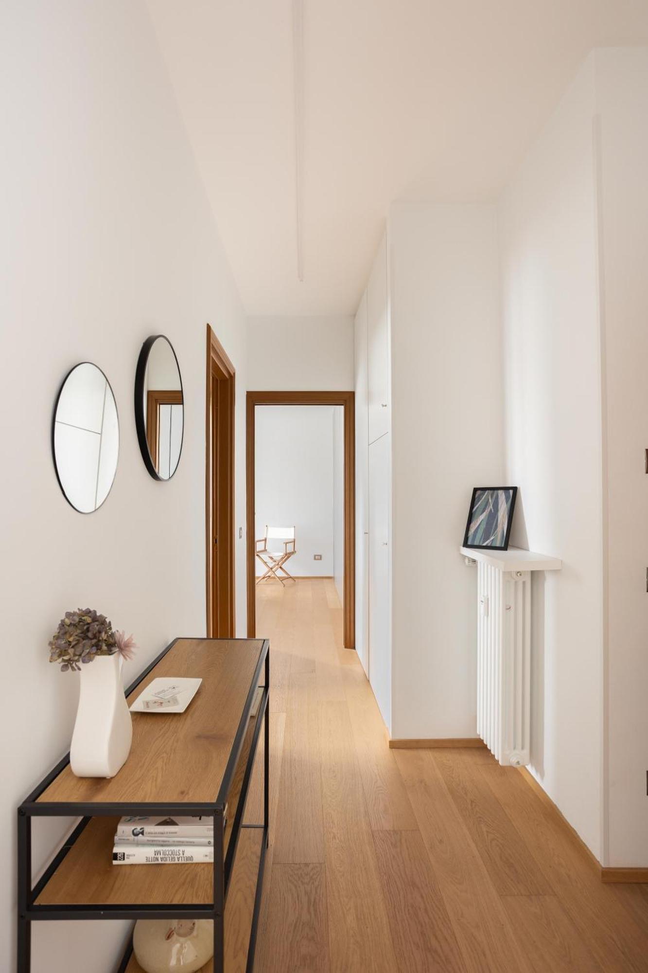 Suite 51 Appartamento Con Terrazzo A 50 Mt Dal Lago - Private Parking (Adults Only) 아로나 외부 사진